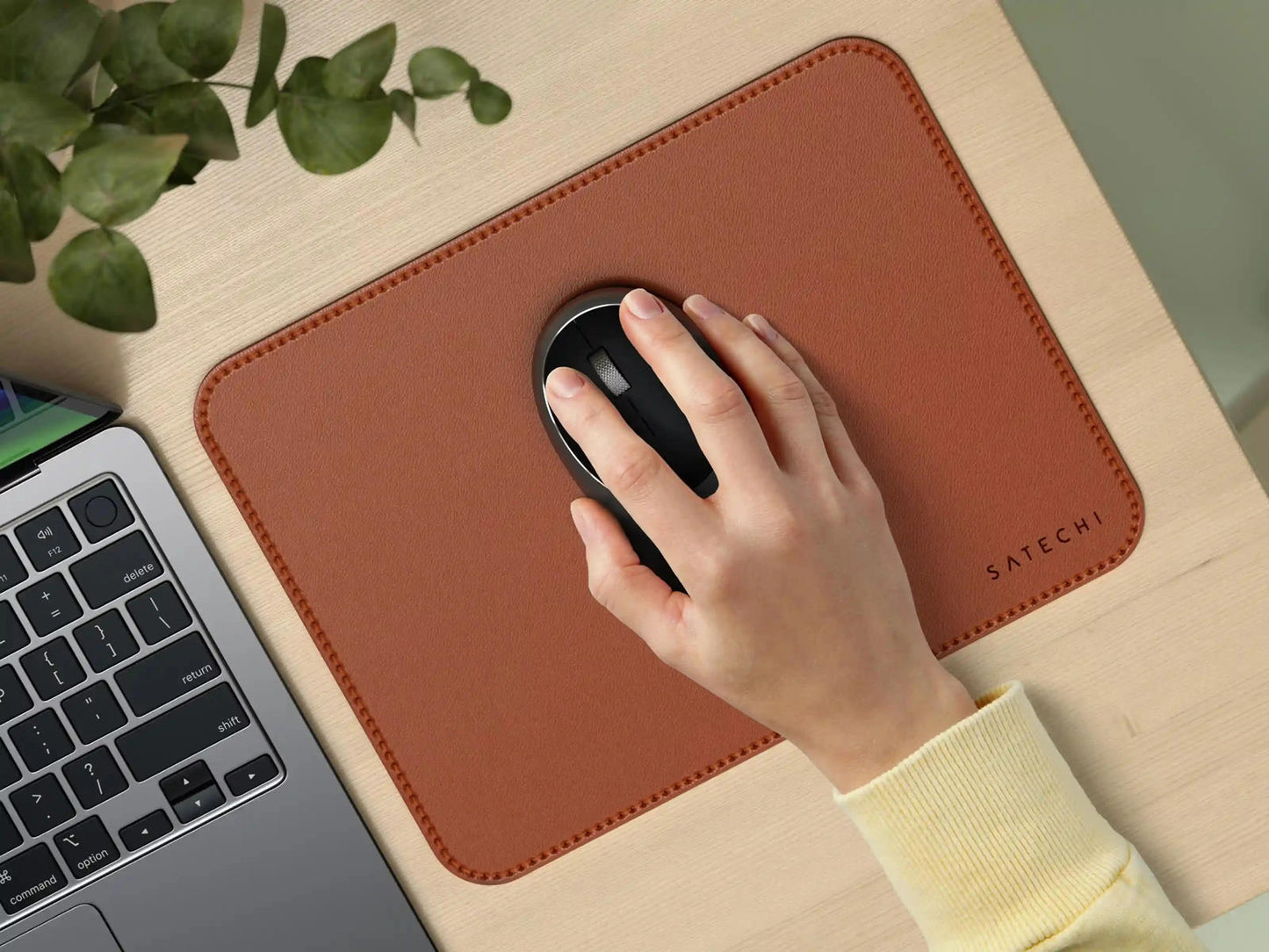 Satechi Premium MousePad (brown)