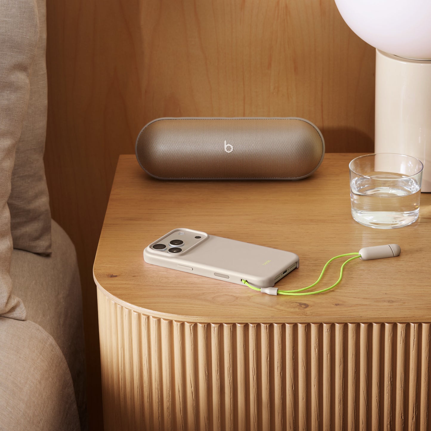 Capa Beats Kickstand iPhone 17 Pro Cinza