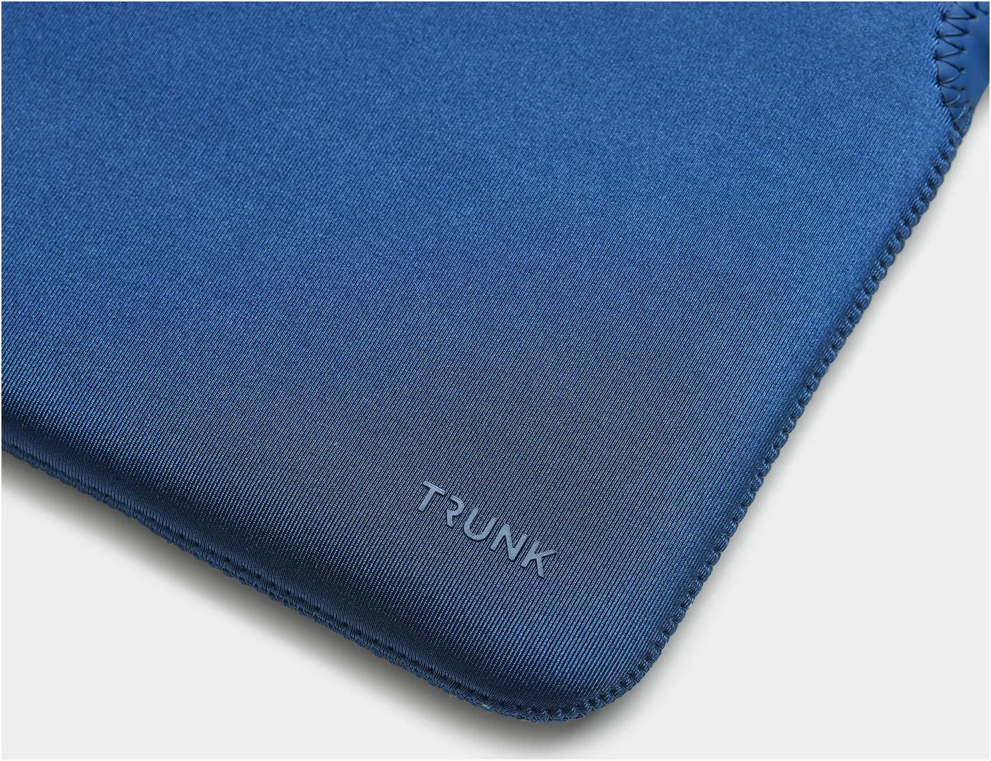 Sleeve Trunk 15" MacBook Air Navy Blue