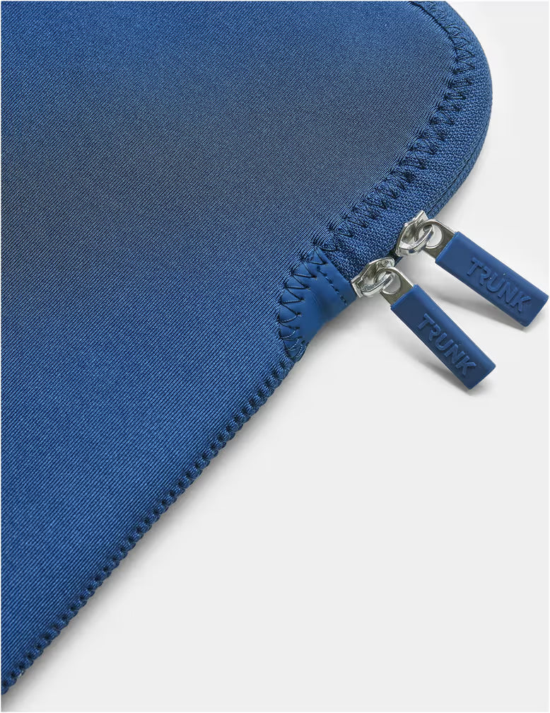 Sleeve Trunk 15" MacBook Air Navy Blue