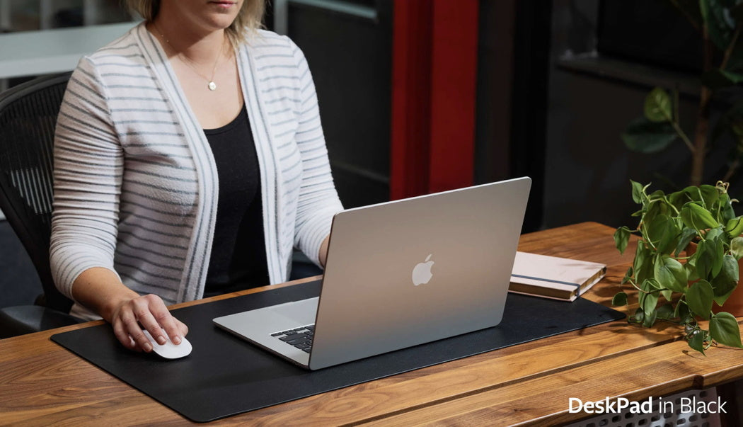 DeskPad (black)