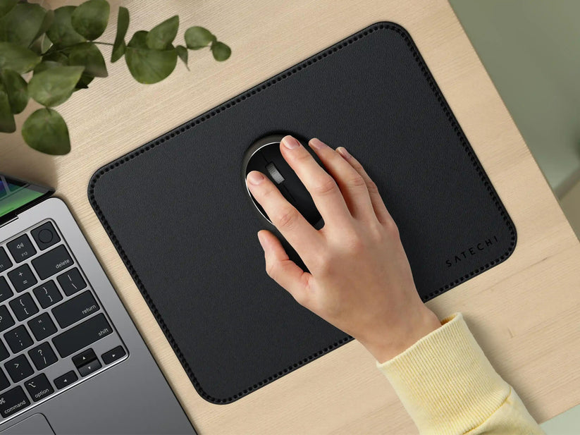 Satechi Premium MousePad (black)
