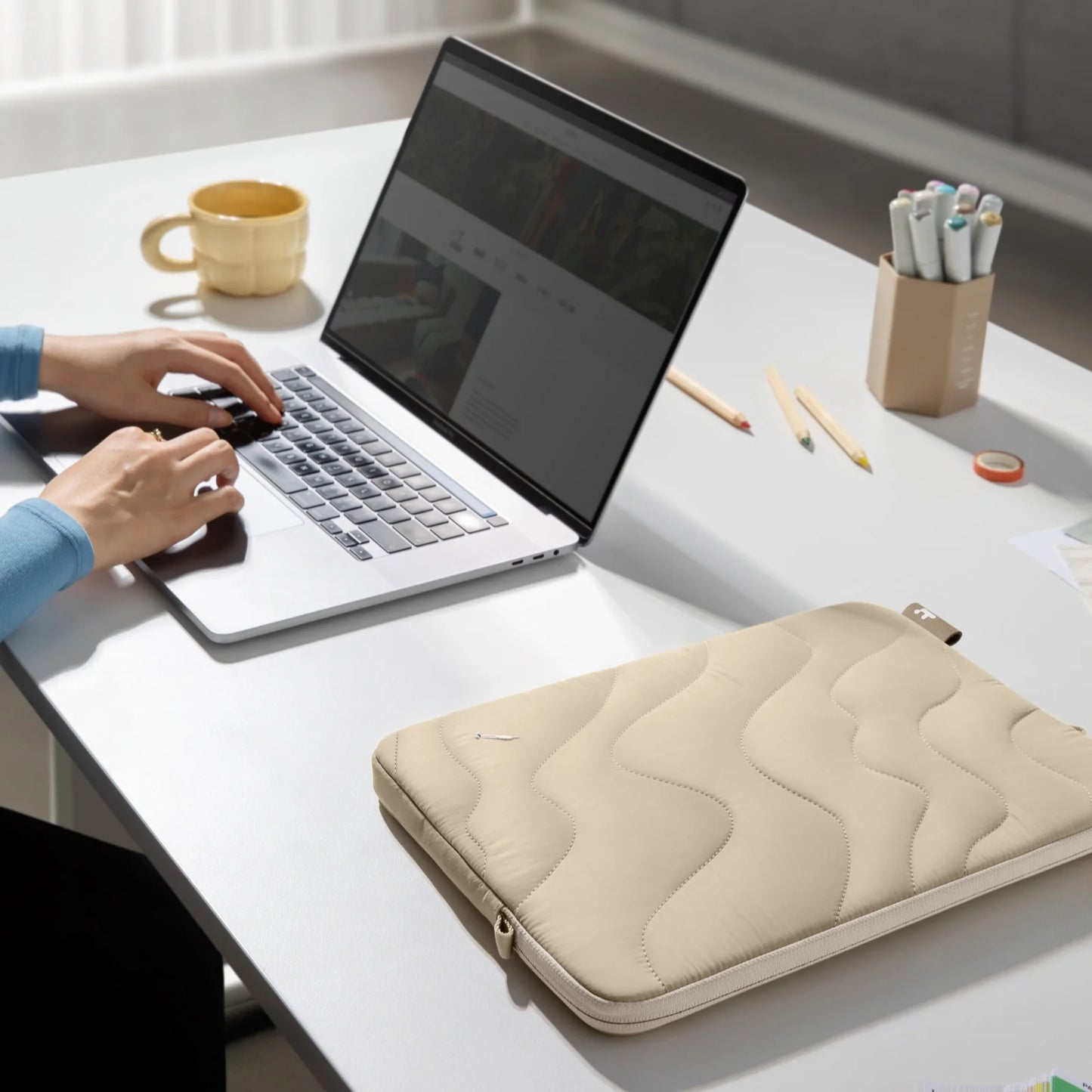 Sleeve Tomtoc Terra-A27 Puffy Laptop 14 Inch MacBook Natural Sand
