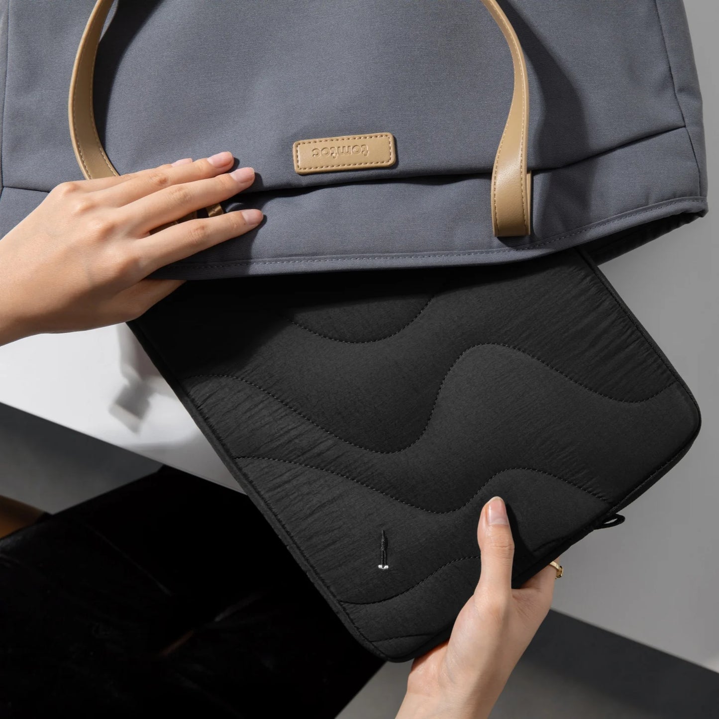Sleeve Tomtoc Terra-A27 Puffy Laptop 15 Inch MacBook Lavascape