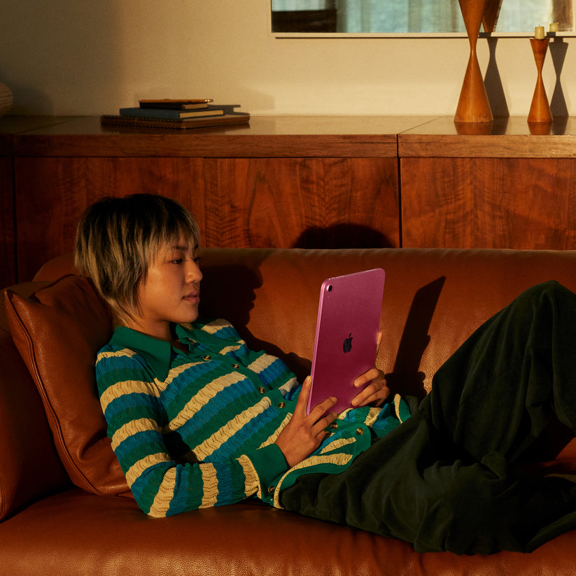iPad_A16_Cellular_Blue_PDP_Image_Position_6__WWEN