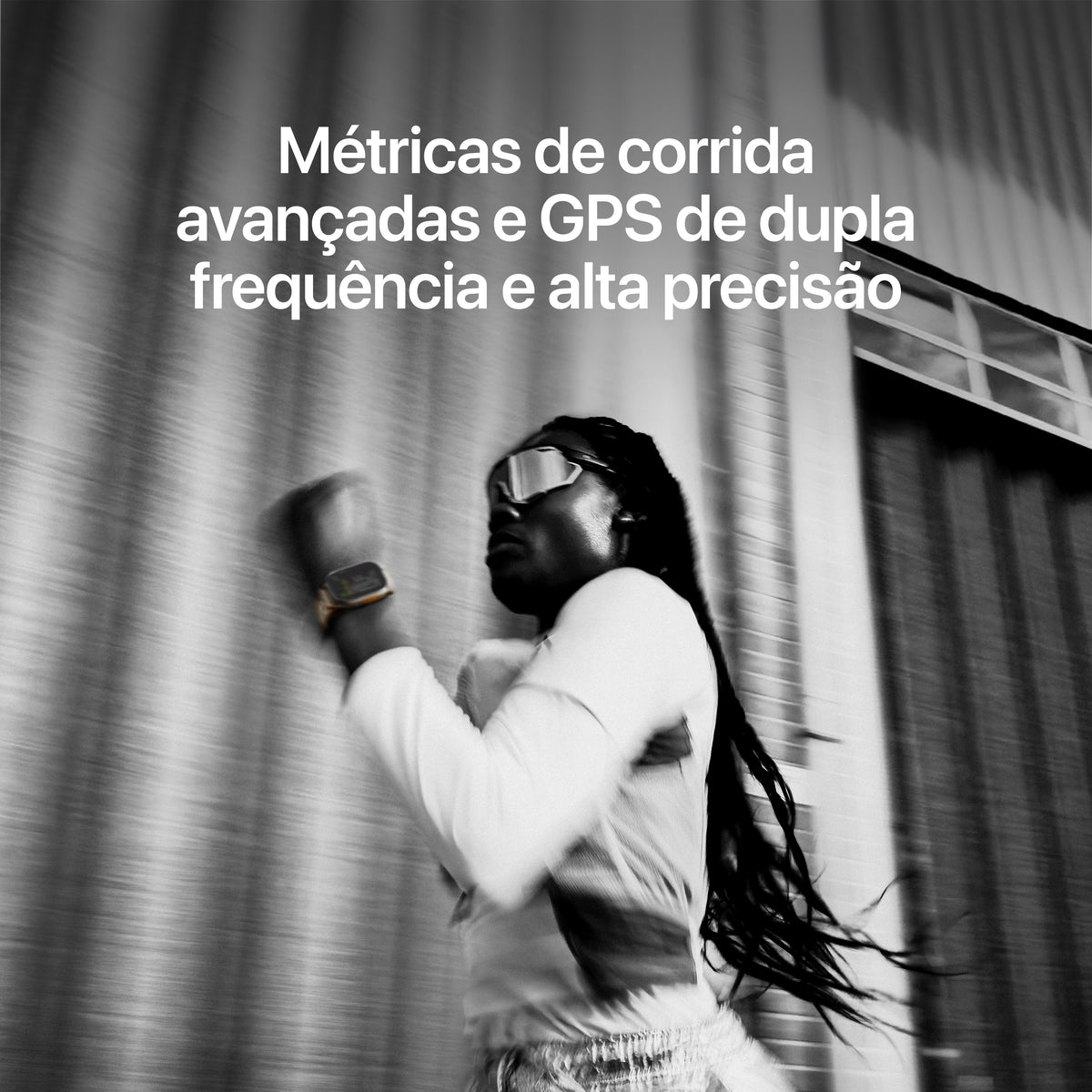 Apple_Watch_Ultra_4_49mm_GPS_plus_Cellular_Black_Titanium_Milanese_Loop_Black_PDP_Image_Position_7__pt-PT
