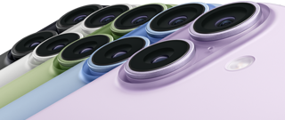 Vista traseira do iPhone 17, com sistema de câmara dupla Fusion, as cinco cores sobrepostas: preto, branco, verde sálvia, azul‑névoa e lavanda
