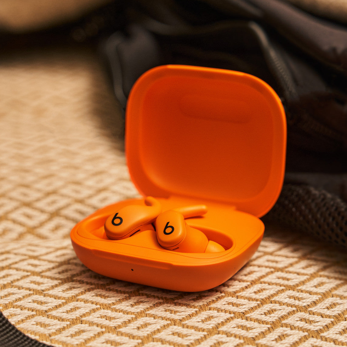 Earbuds Beats Powerbeats Fit Laranja