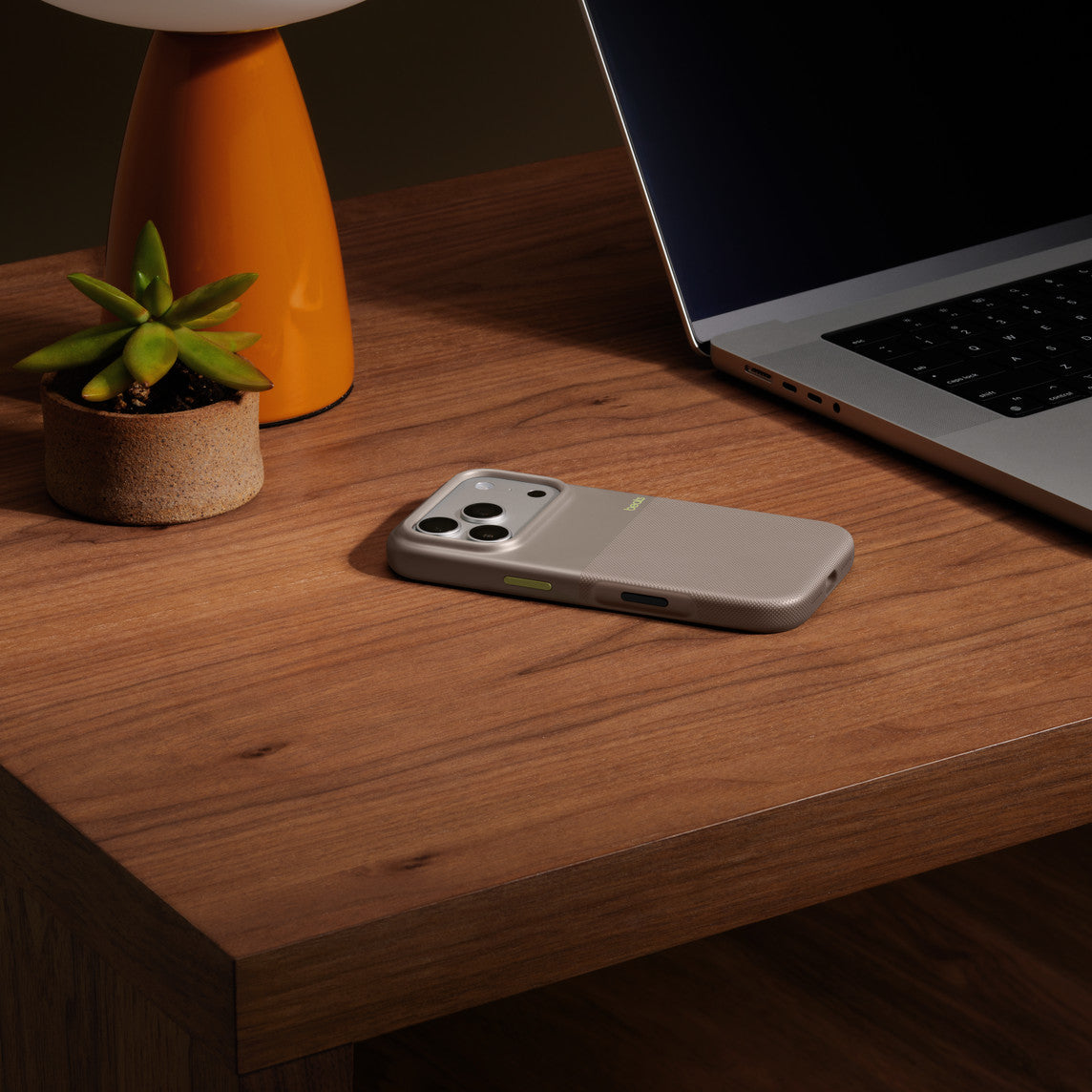 Capa Beats Rugged iPhone 17 Pro Cinza