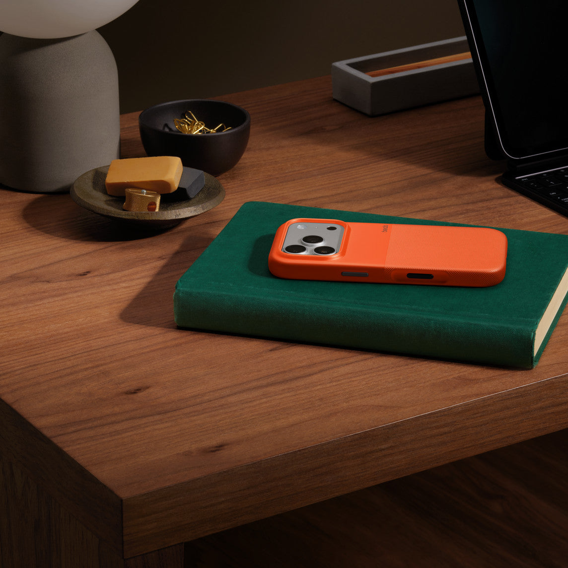 Capa Beats Rugged iPhone 17 Pro Laranja