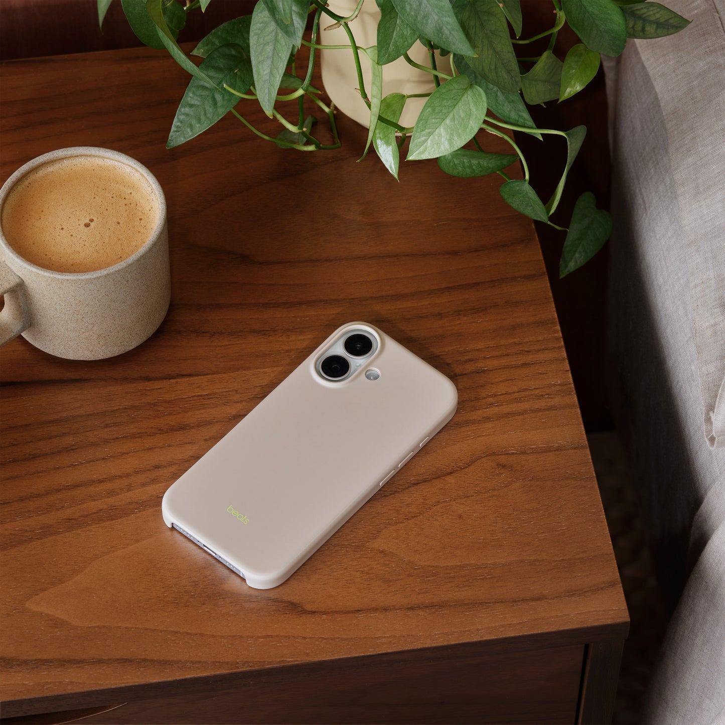 Capa Beats Case iPhone 17 Cinza