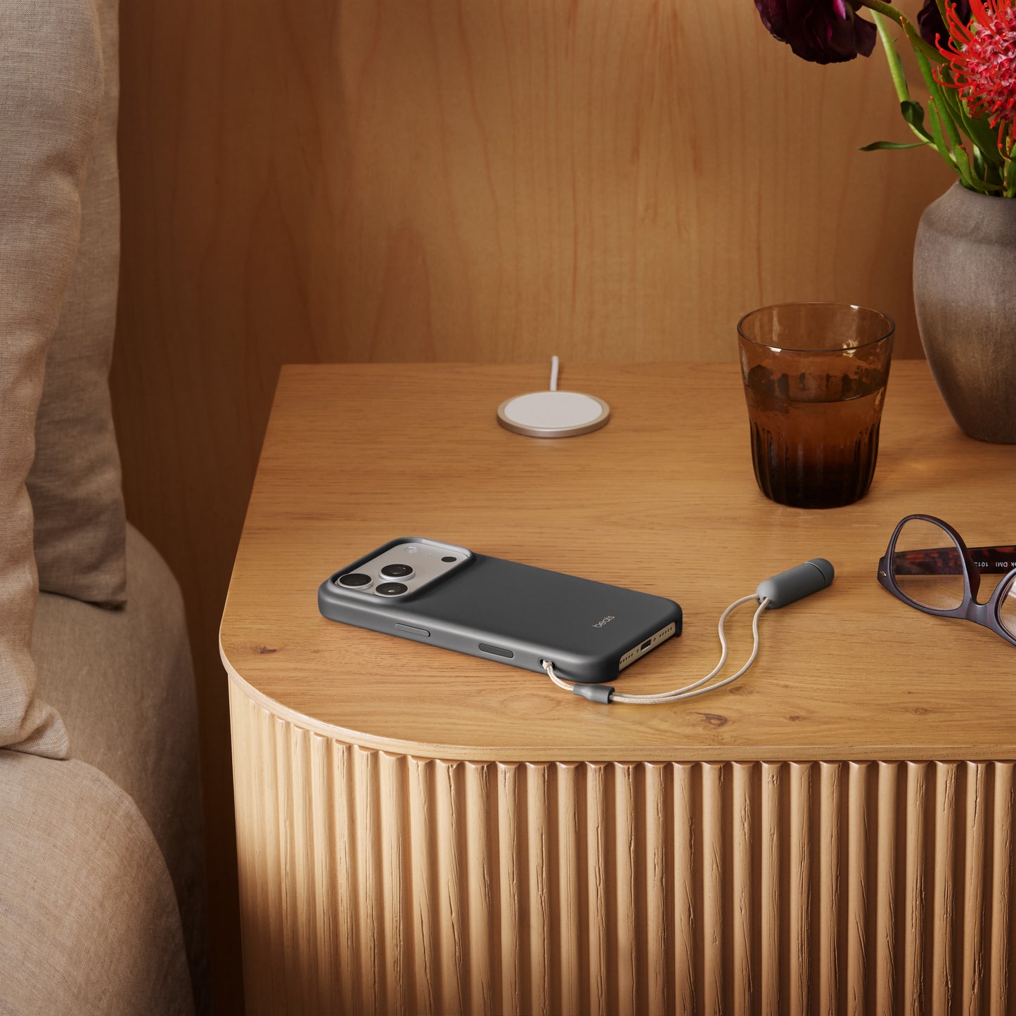 Capa Beats Kickstand iPhone 17 Pro Granito