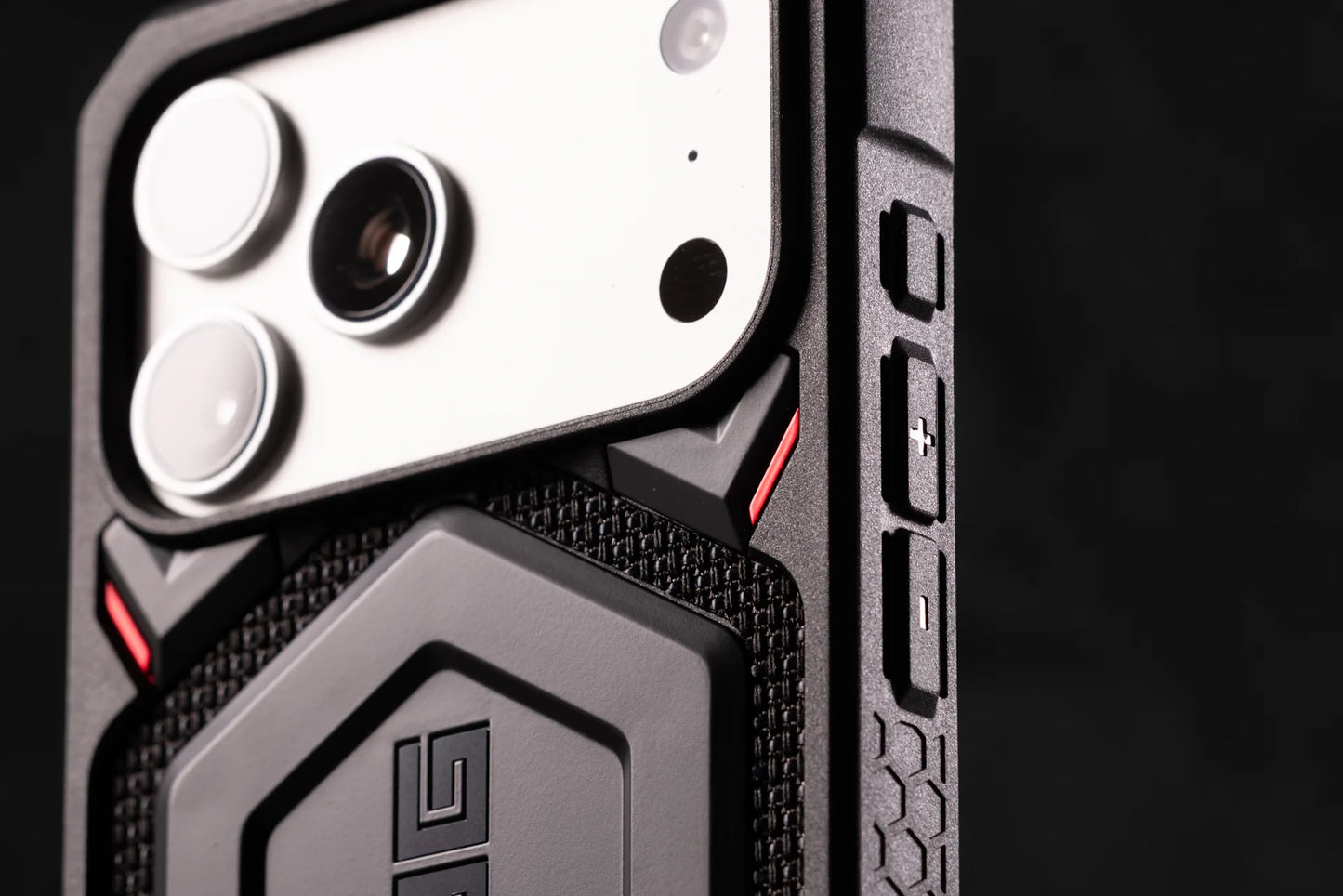 UAG iPhone 17 Pro Monarch Pro Kevlar Black